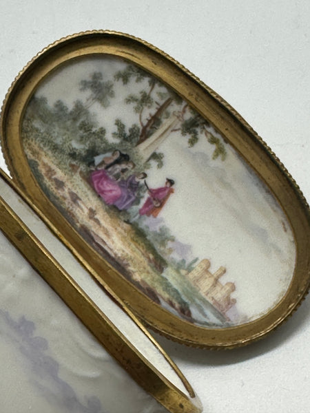 Double Snuff Box. European Porcelain. Landscape Scenes. 19th Century