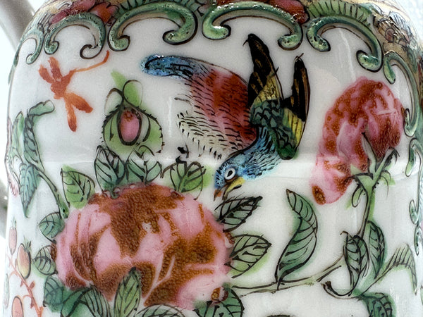 Bell Shaped Teapot. Chinese Porcelain. Rose Medallion. Qing 19th century. 4 1/2"
