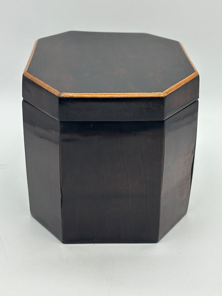 Octagonal Mahogany Tea Box Caddy. Yellow Pine Trim. Circa 1820