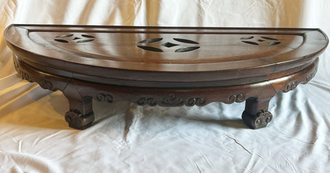 Large Stand. Chinese Rosewood. Pierced Top. Qing 19th Century. 38 1/2" x 19" x7"