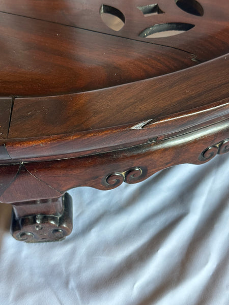 Large Stand. Chinese Rosewood. Pierced Top. Qing 19th Century. 38 1/2" x 19" x7"
