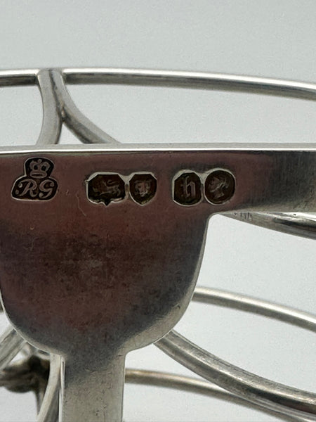 Toast Rack. English Sterling Silver. London 1863. R & S Garrard & Co