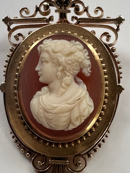 Gorgeous Victorian Cameo. Ornate 14k Yellow Gold Frame. Pin and Bail. Circa 1890