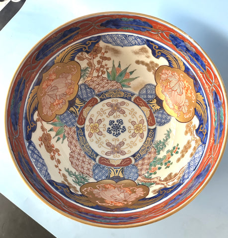 Japanese Imari Porcelain Deep Bowl. Meiji. 9 3/4" Diameter