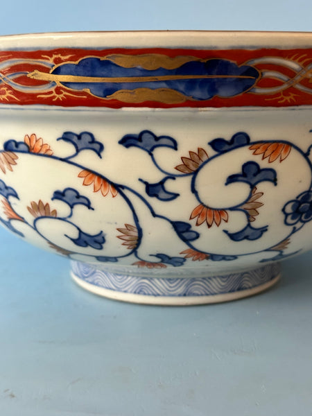 Japanese Imari Porcelain Deep Bowl. Meiji. 9 3/4" Diameter