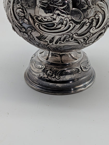 Muffineer Sugar Castor. English Sterling Silver Import from Germany. London 1899