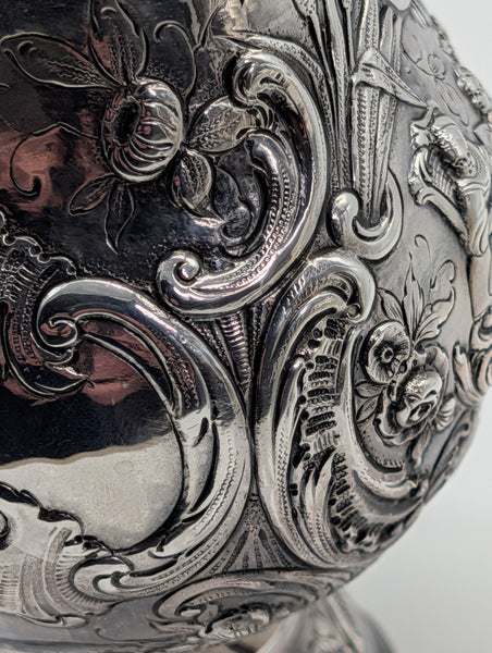 Muffineer Sugar Castor. English Sterling Silver Import from Germany. London 1899