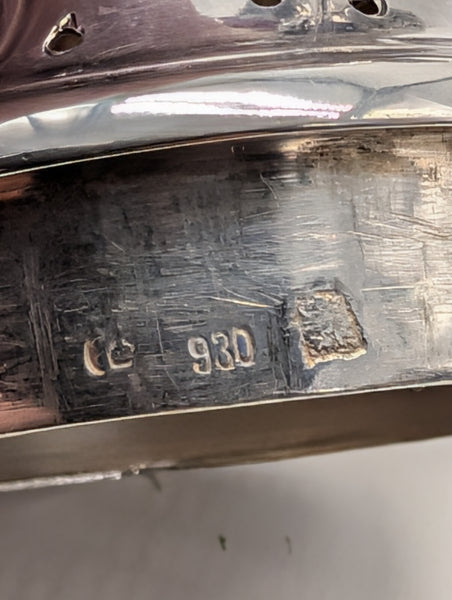 Muffineer Sugar Castor. English Sterling Silver Import from Germany. London 1899