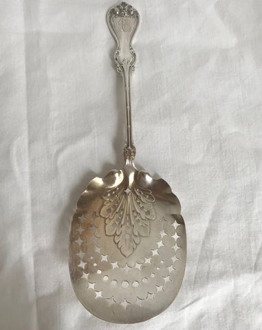 fried oyster server pierced Whiting Duke of York sterling silver