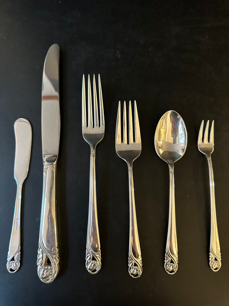 Sterling Silver Dinner Flatware Service International Spring Glory Service for 8