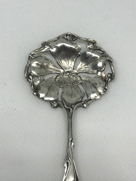 Bon Bon Scoop. Shiebler Co. Pierced Sterling Silver. Fiorito Clematis. 1903